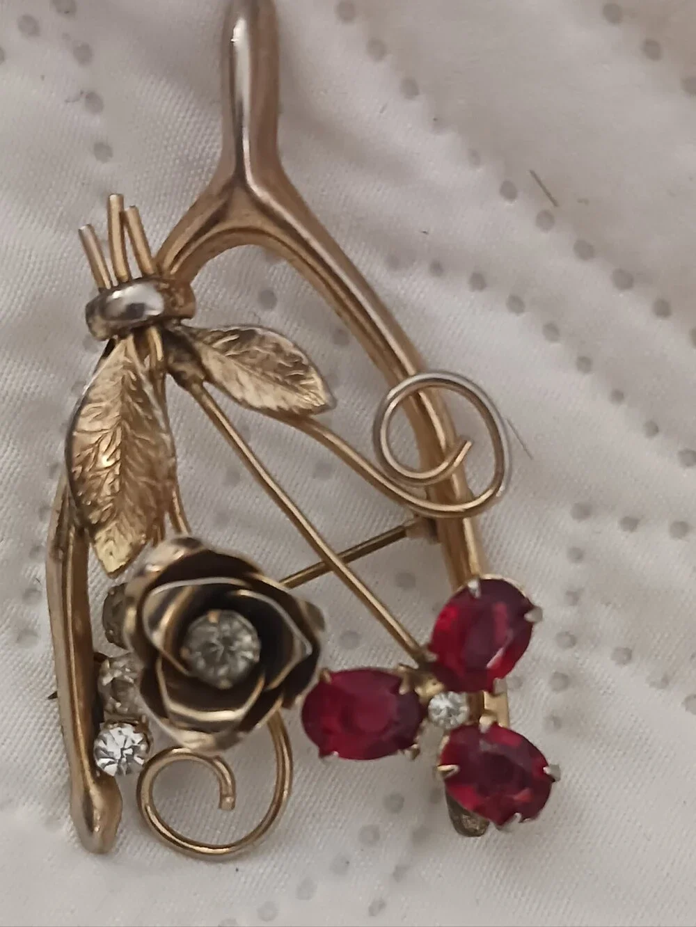 Coro Pegasus Wishbone Gold-Tone Floral Brooch with Prong Set Ruby Red Jewels